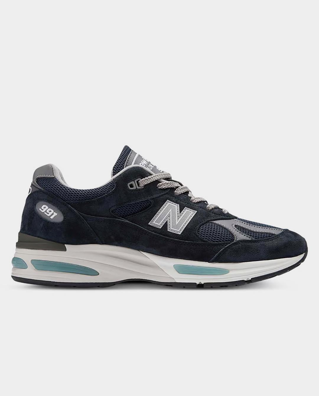 New Balance - Made in UK 991v2 Shoe - Navy Shoes New Balance   