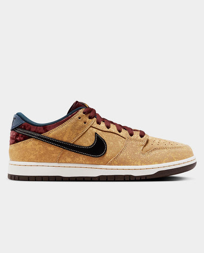 Nike SB - Dunk Low “City of Cinema” Shoe - Gold Shoes Nike   